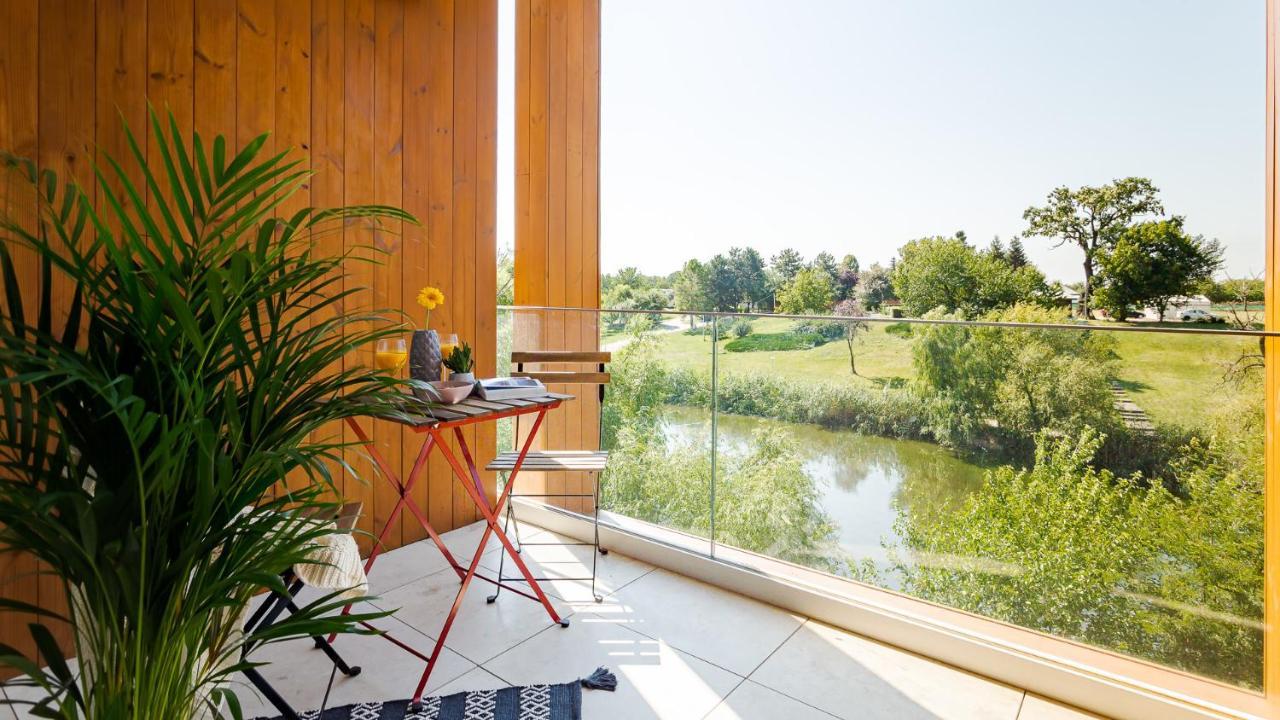 Il Lago - Azur - Cozy Luxurious Smart Home By The Lake Voluntari Exteriör bild