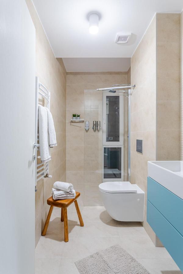 Il Lago - Azur - Cozy Luxurious Smart Home By The Lake Voluntari Exteriör bild