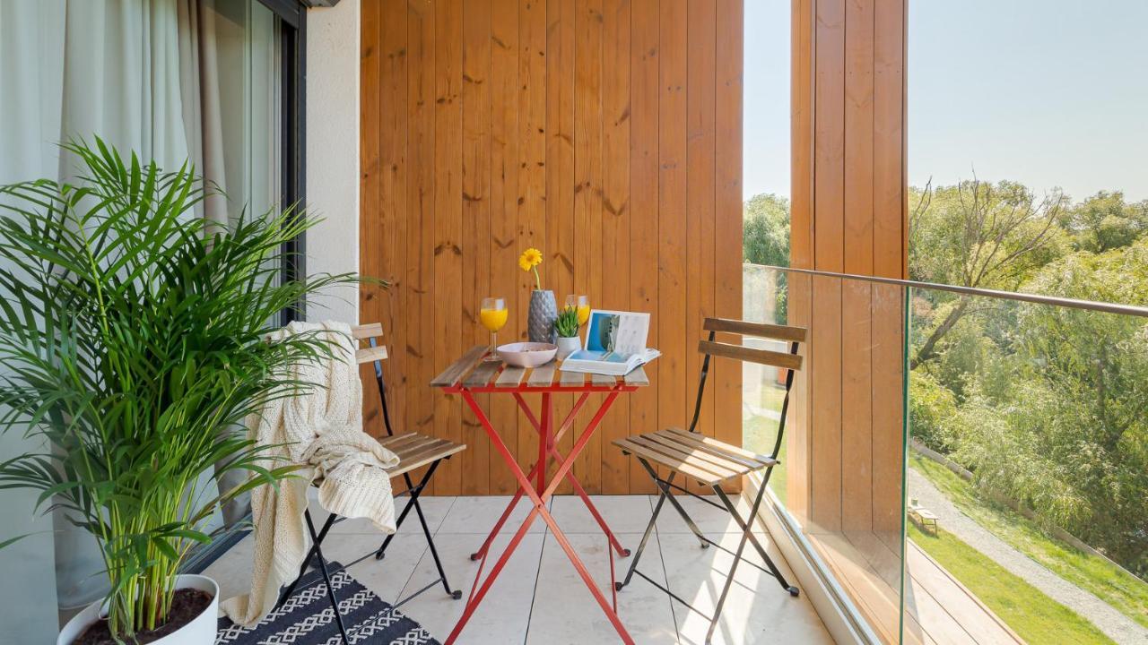 Il Lago - Azur - Cozy Luxurious Smart Home By The Lake Voluntari Exteriör bild